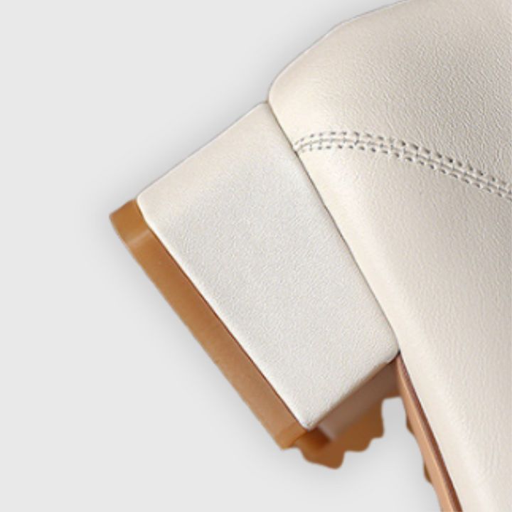 Monica | Slipper handgefertigt mit orthopädischem Fußbett