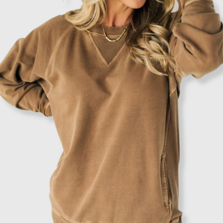Viola | Gerippter Pullover mit Taschen