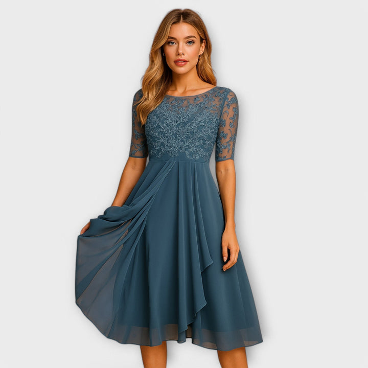 Martina | Midikleid mit Spitzendetails an den Ärmeln