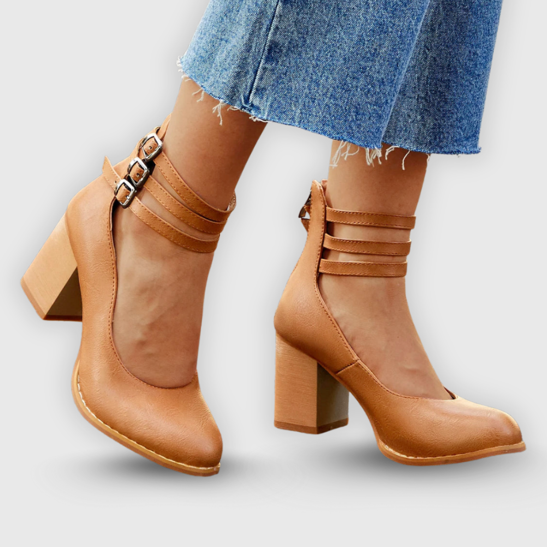 Carol | Minimalistische Sandale mit Blockabsatz