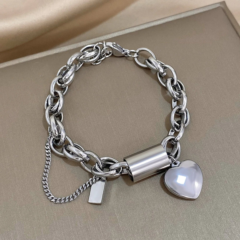 Heartened Chunky Armband