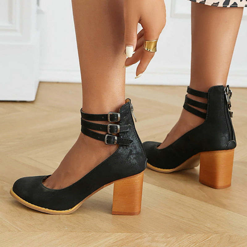 Carol | Minimalistische Sandale mit Blockabsatz