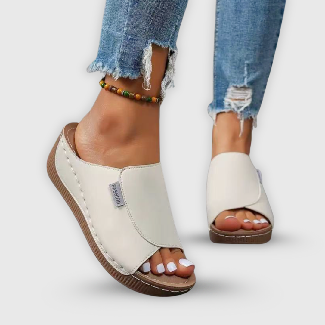 Petra | Sandale mit Absatz Handgefertigt