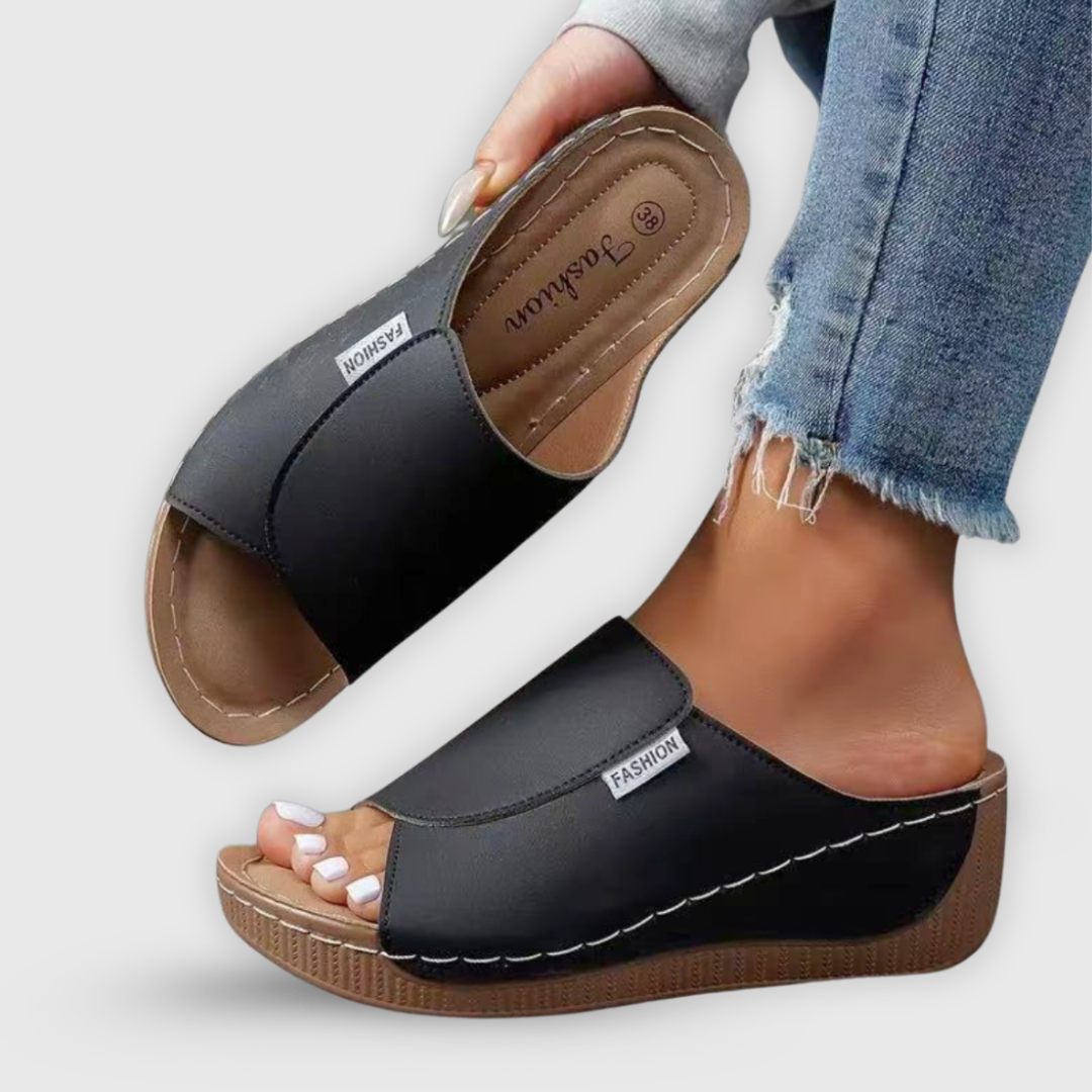 Petra | Sandale mit Absatz Handgefertigt