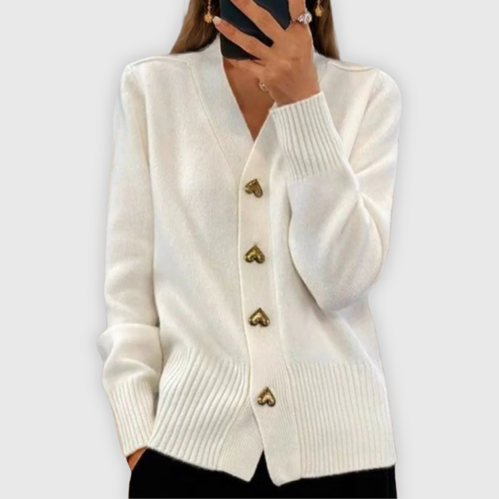 Giada | Elegante Strickjacke mit Herzknöpfen