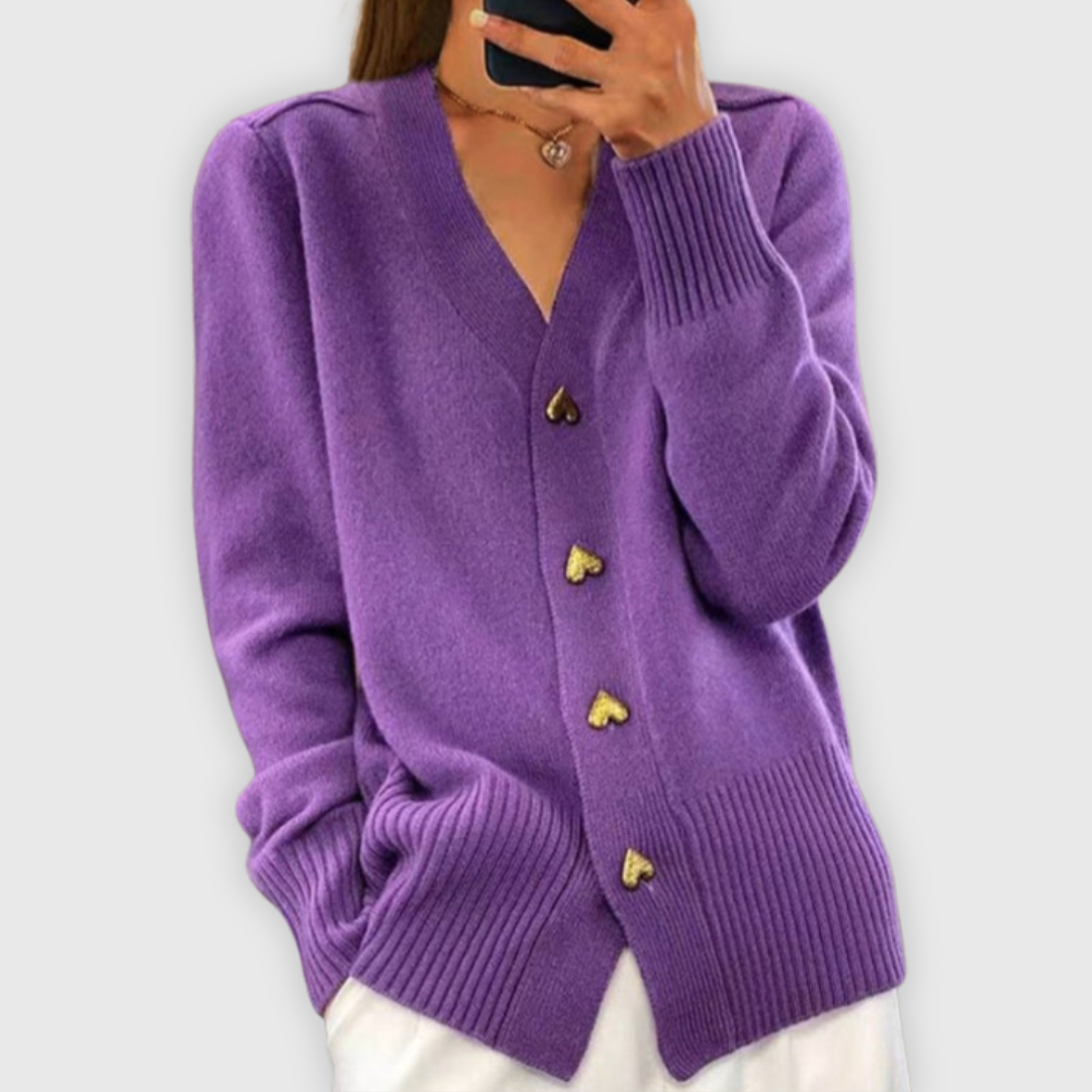 Giada | Elegante Strickjacke mit Herzknöpfen