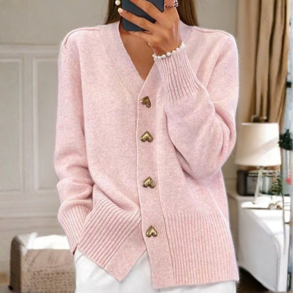 Giada | Elegante Strickjacke mit Herzknöpfen