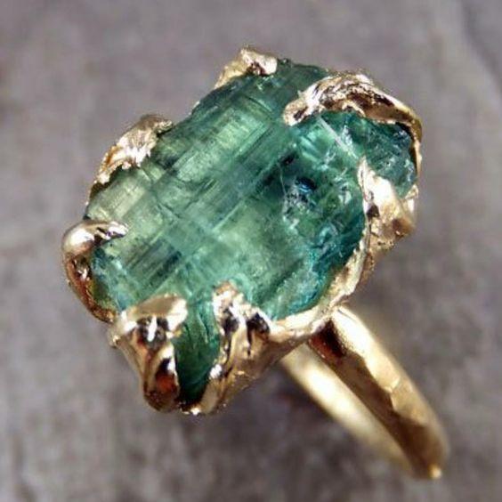 Antique Green Inlaid Glass Ring | Gold 16k