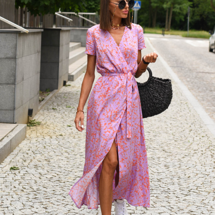 Gina | Luftiges Sommerkleid in Handarbeit