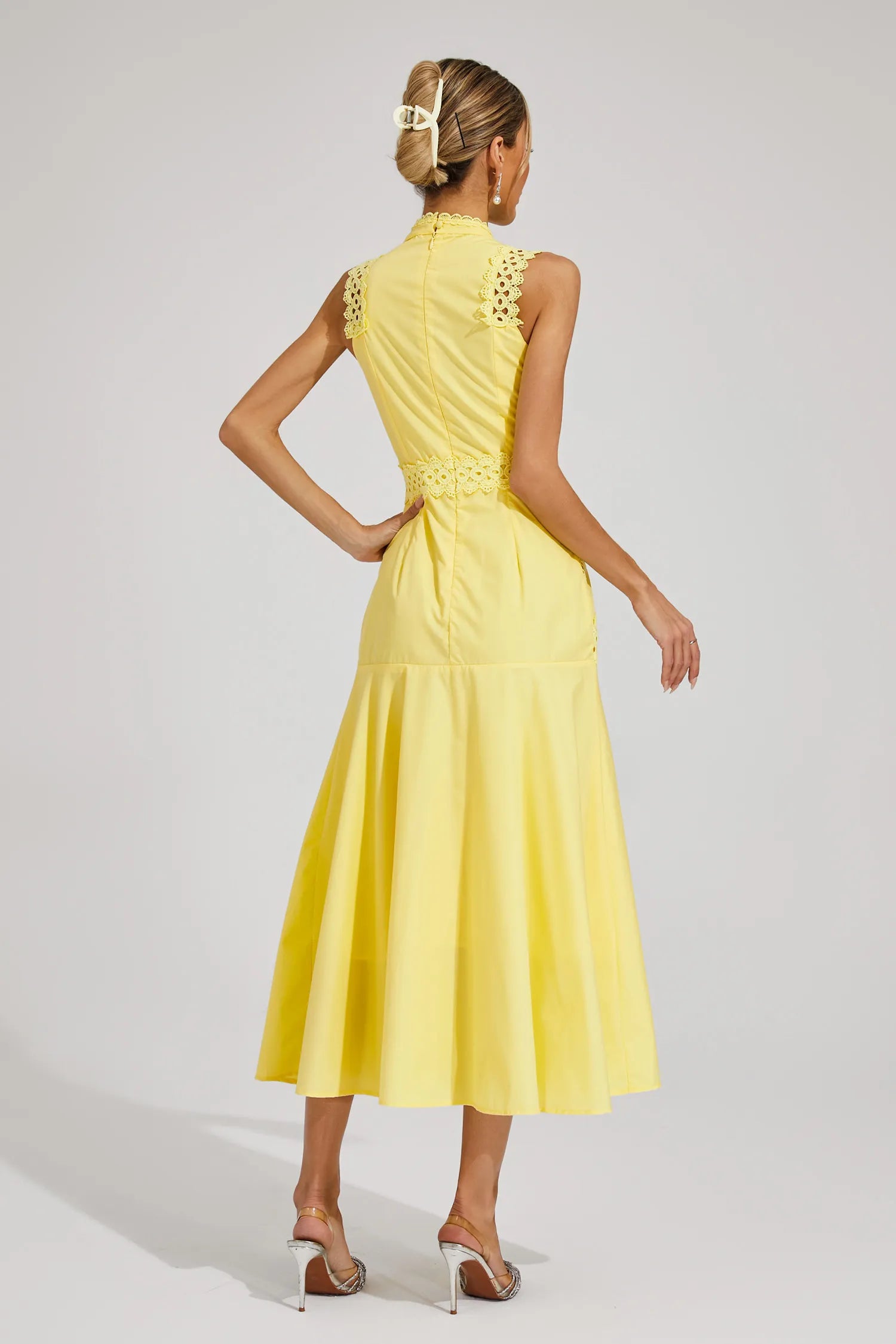 Giada | Kleid aus handgefertigter Spitze