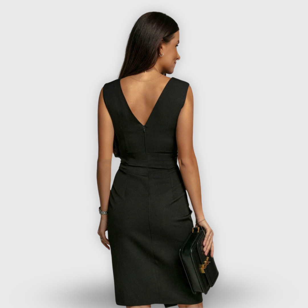 Lucia | Tailliertes Kleid mit V-Ausschnitt und Schlitz