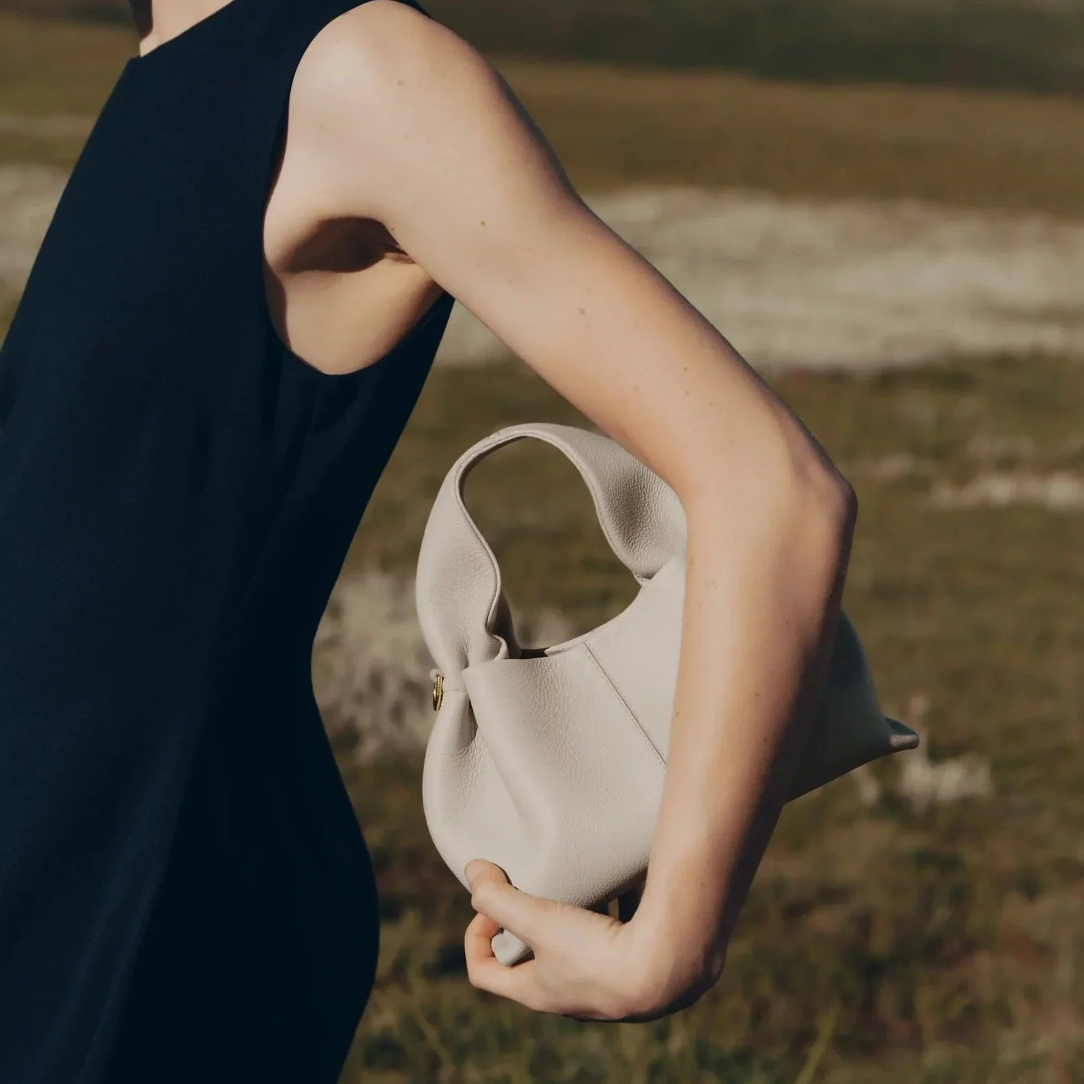 Siena | Kompakte und elegante handgefertigte Clutch