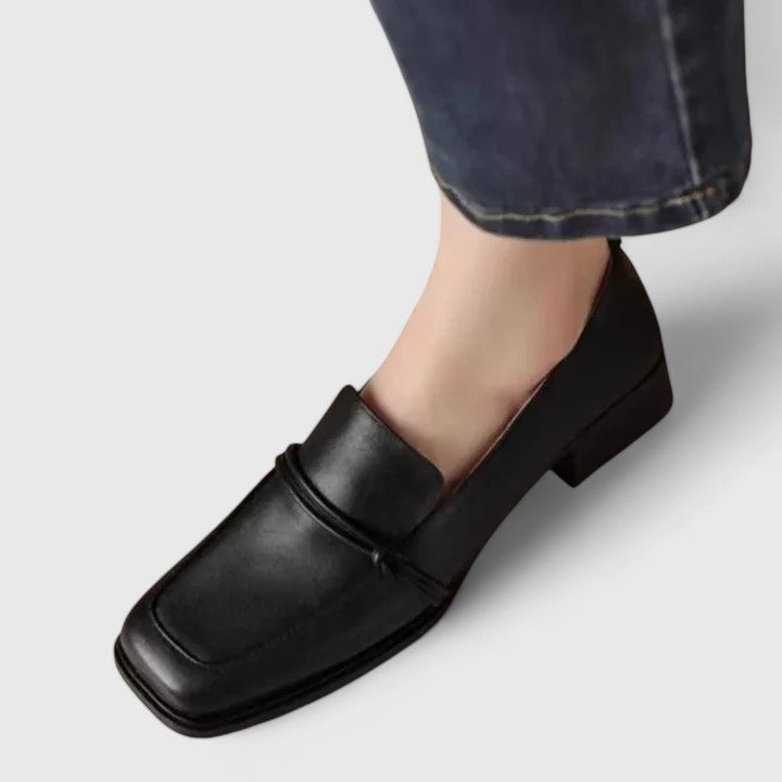 Dina | Vintage Loafers