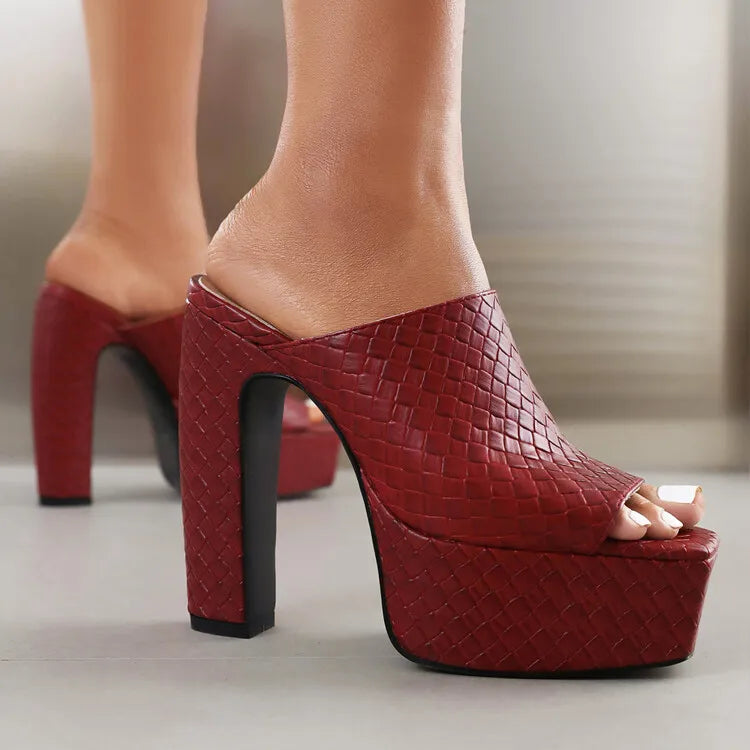 Livia | Handgefertigte Geflochtene Plateausandalen