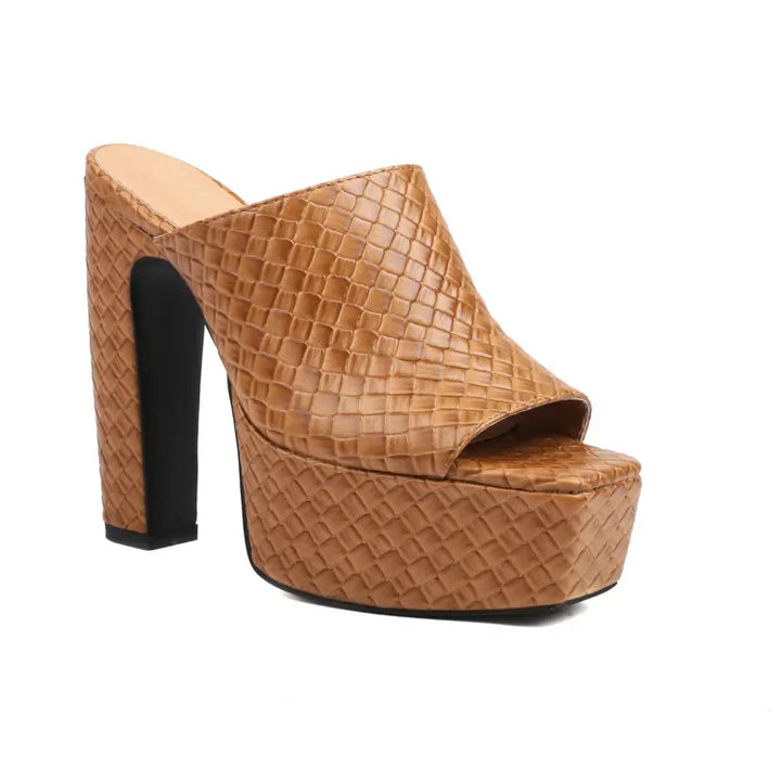 Livia | Handgefertigte Geflochtene Plateausandalen