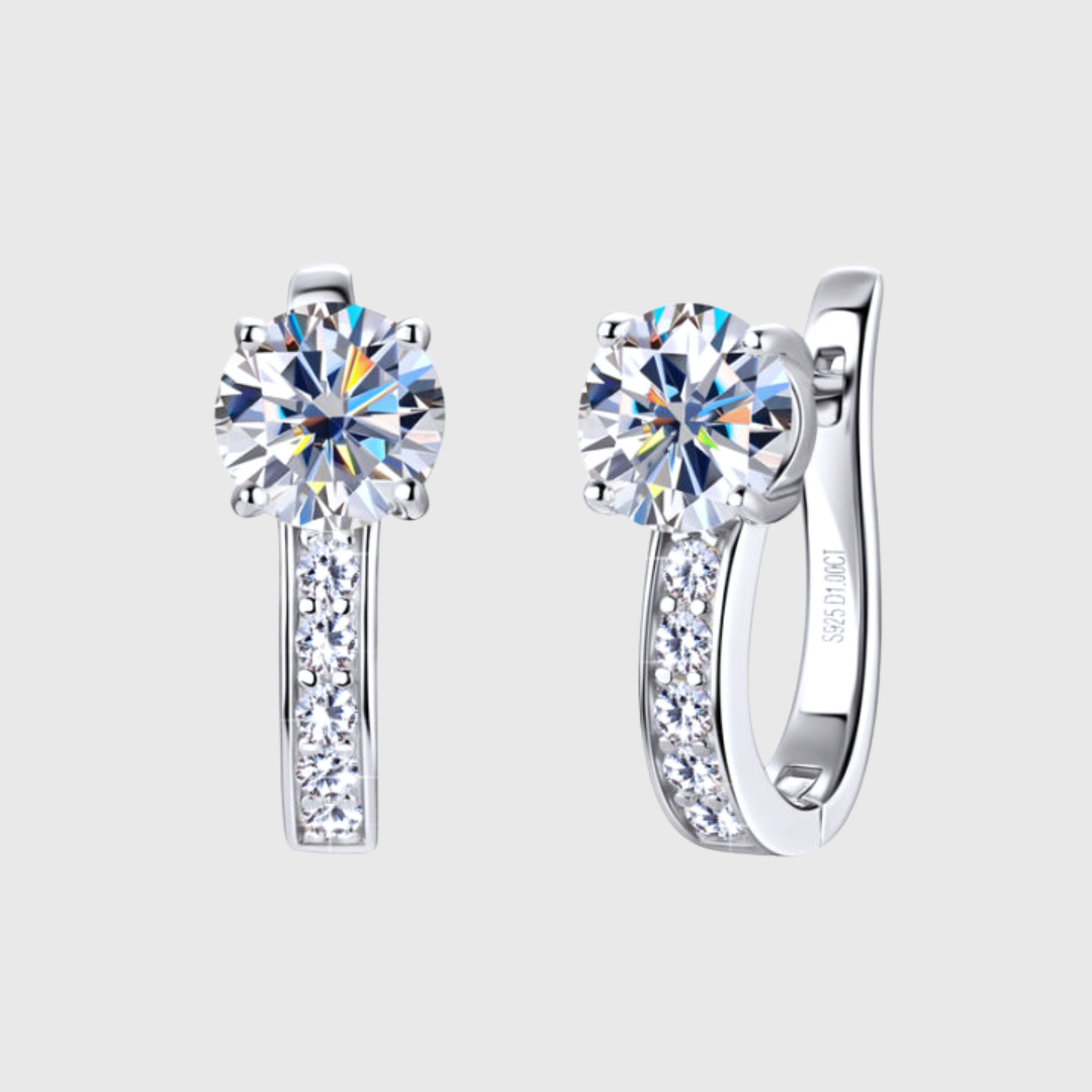 Channel Moissanite Huggie Ohrringe