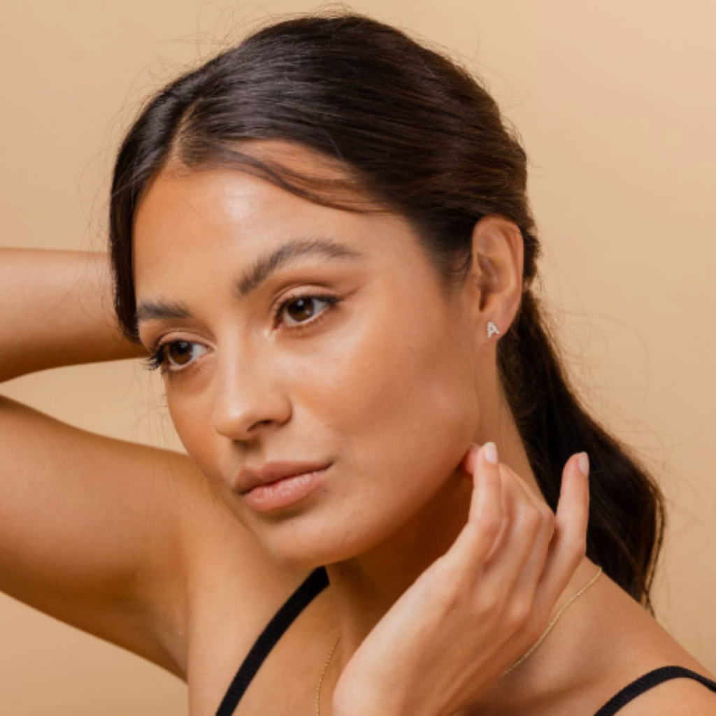 Initial Ohrring 1 Stück | Gold