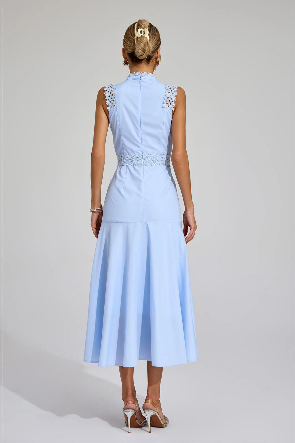 Amanda | Handgefertigtes Premium-Spitzenkleid