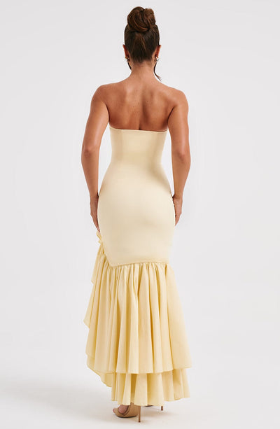 Vanessa | Schulterfreies Maxikleid mit Volants Handgefertigt