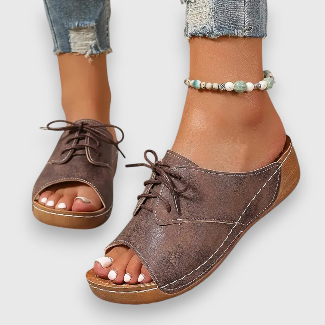 Saskia – Vintage Style Sandalen