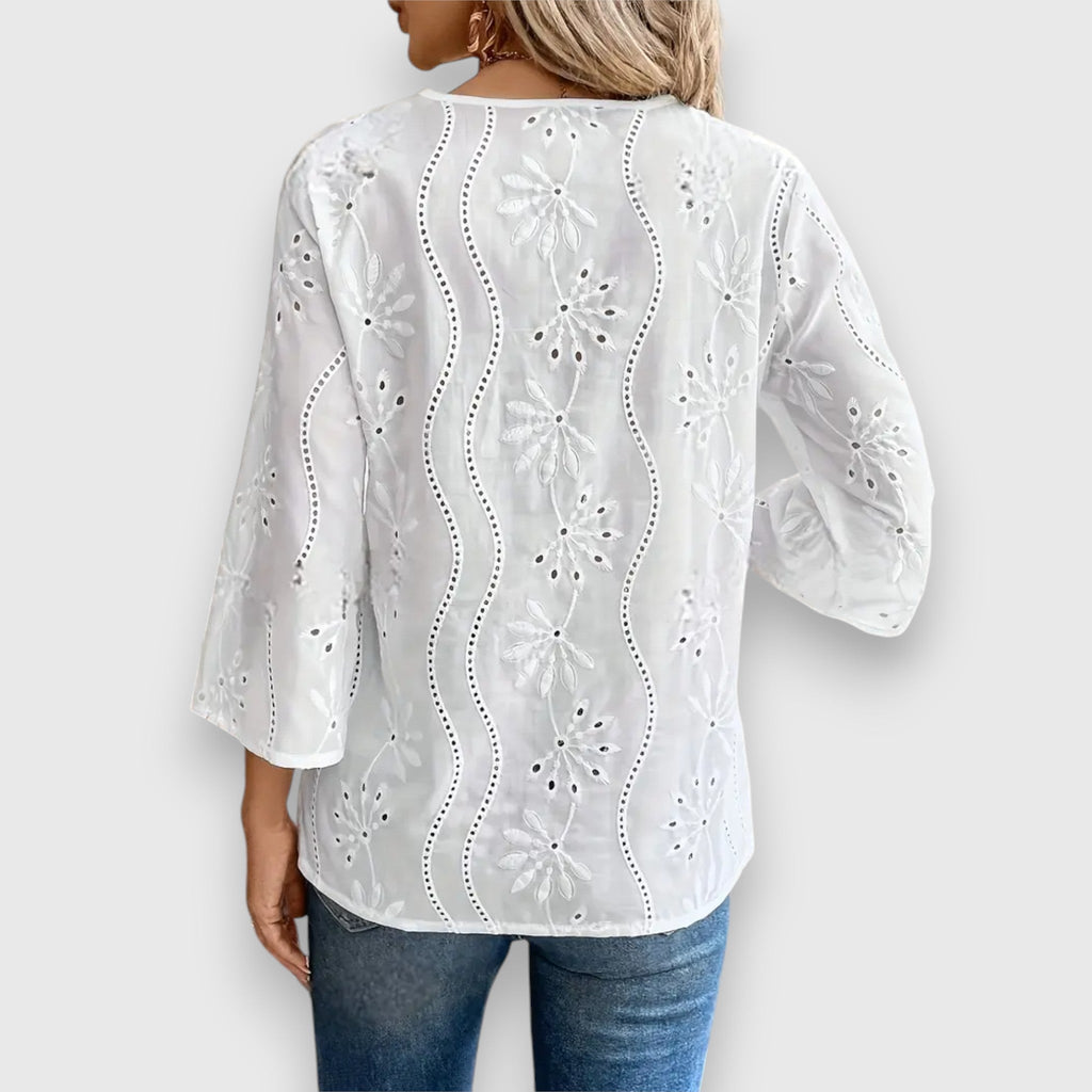 Tiziana | Premium Bluse mit Ösenmuster