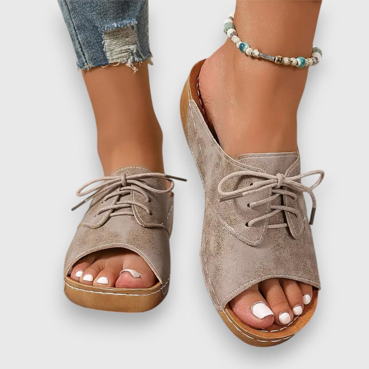 Saskia – Vintage Style Sandalen