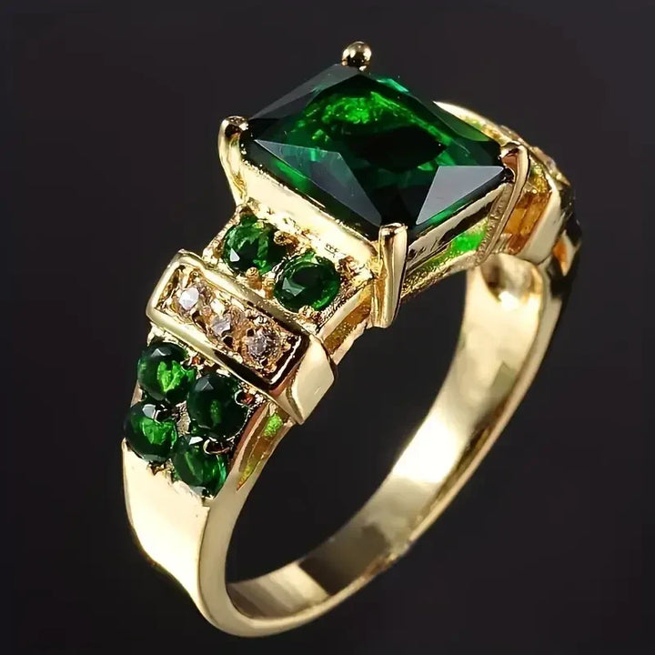 Exquisite Emerald Ring | Gold 18k